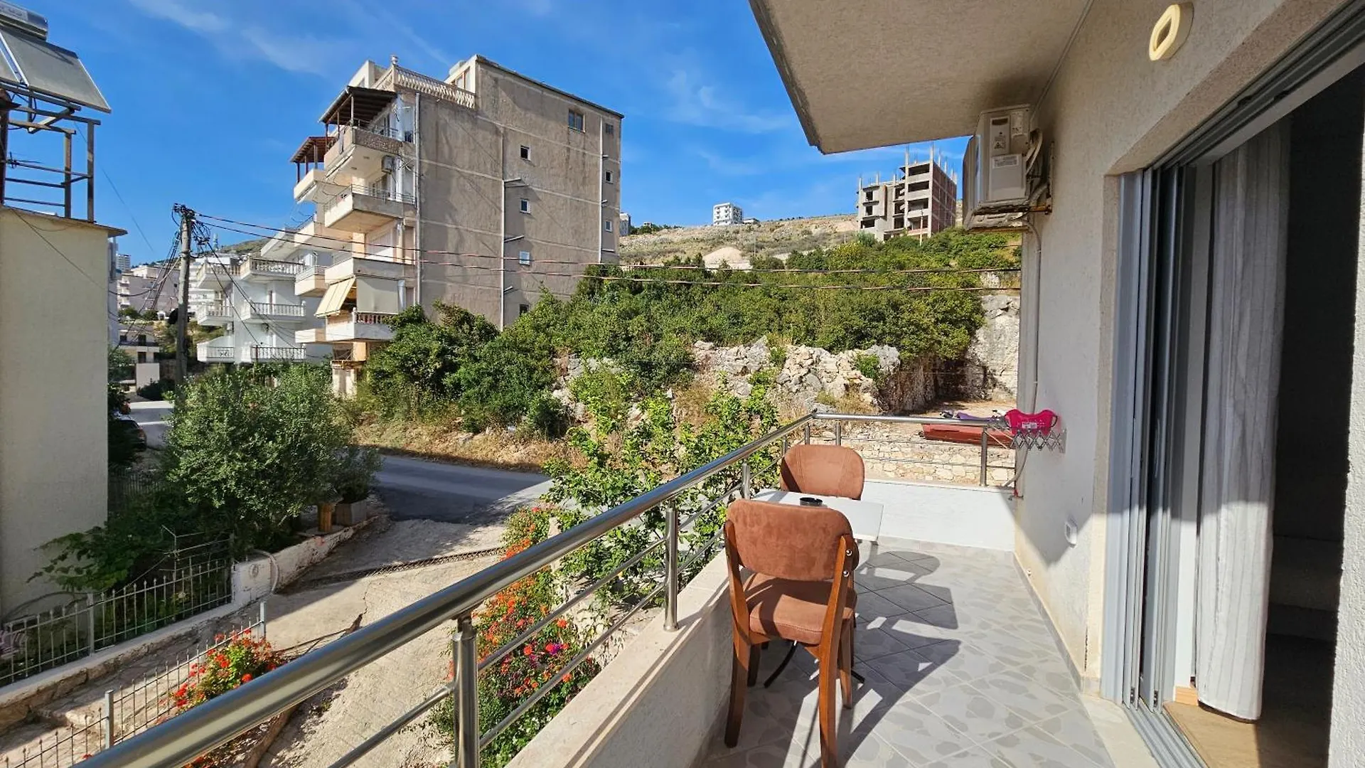 2-Leo'S Apartments Saranda Albania
