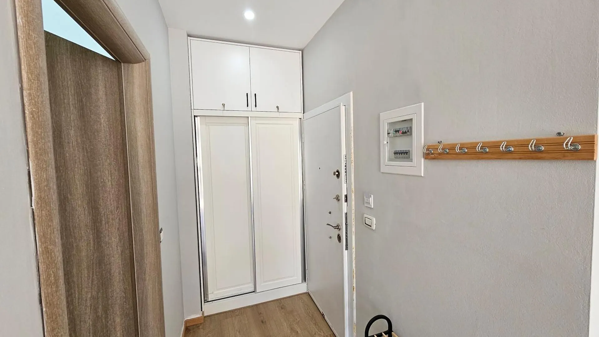 2-Leo'S Apartments Saranda