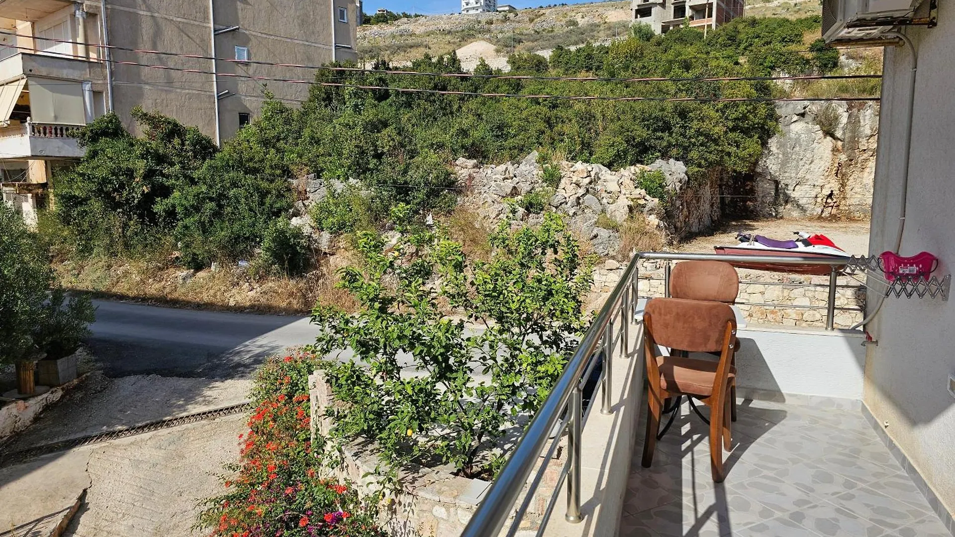 2-Leo'S Apartments Saranda